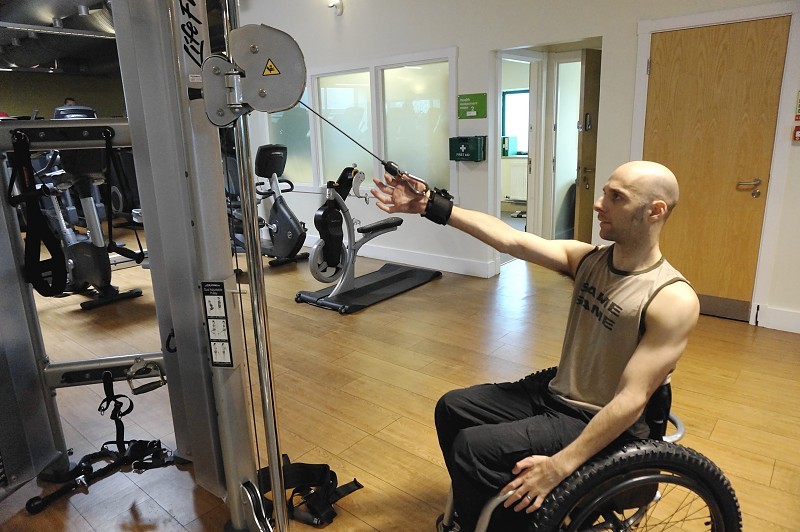 Pulling downwards with a D-Ring aid