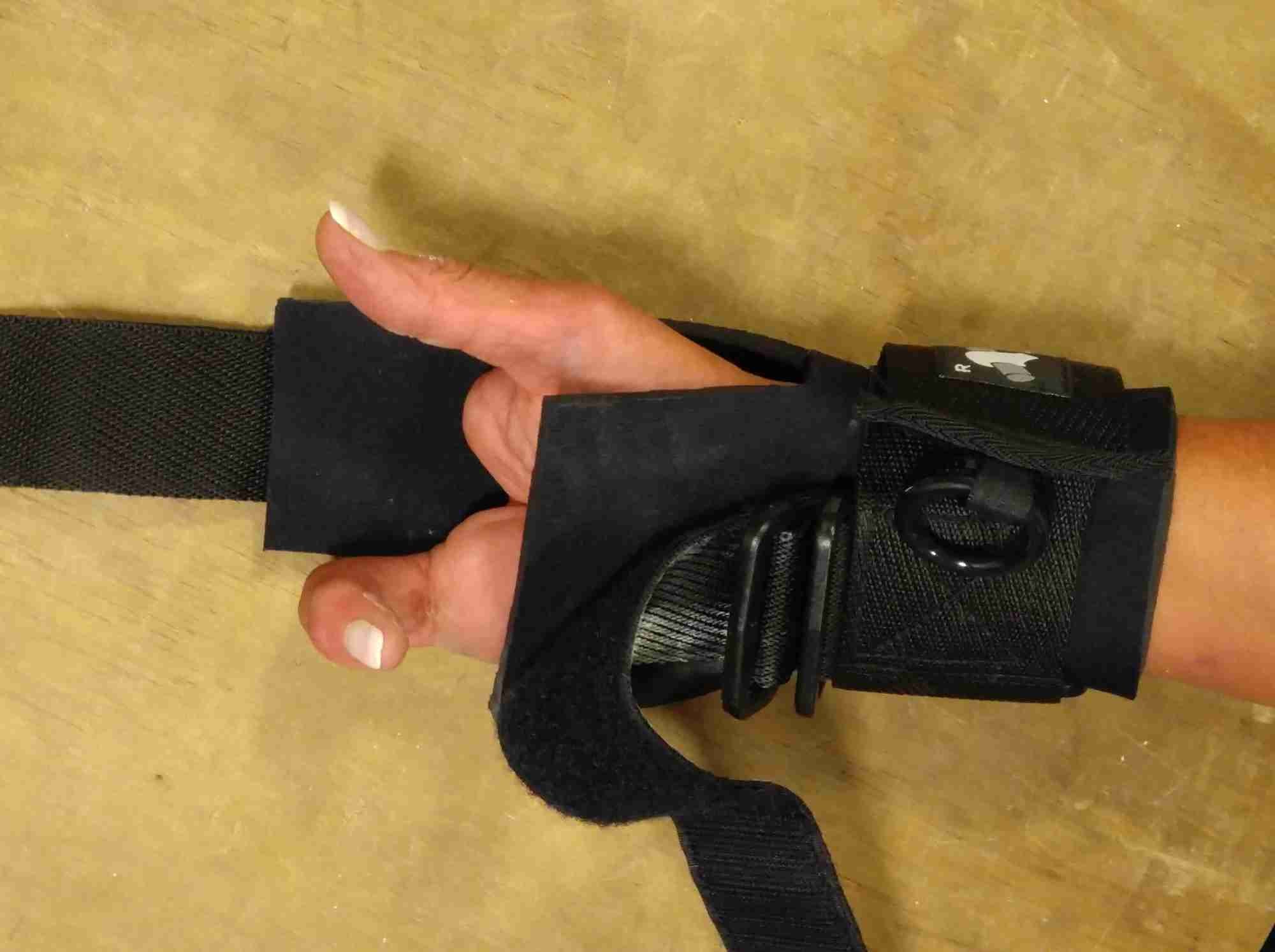 AH Limb Difference Gripping Aid