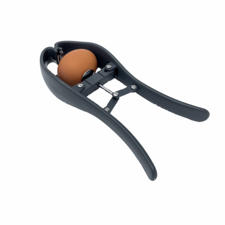 Egg cracker with egg